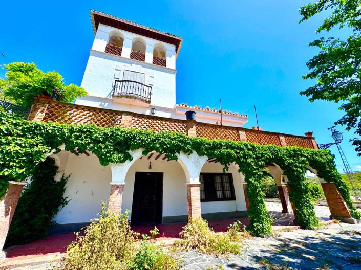 Image No.35-12 Bed Property for sale