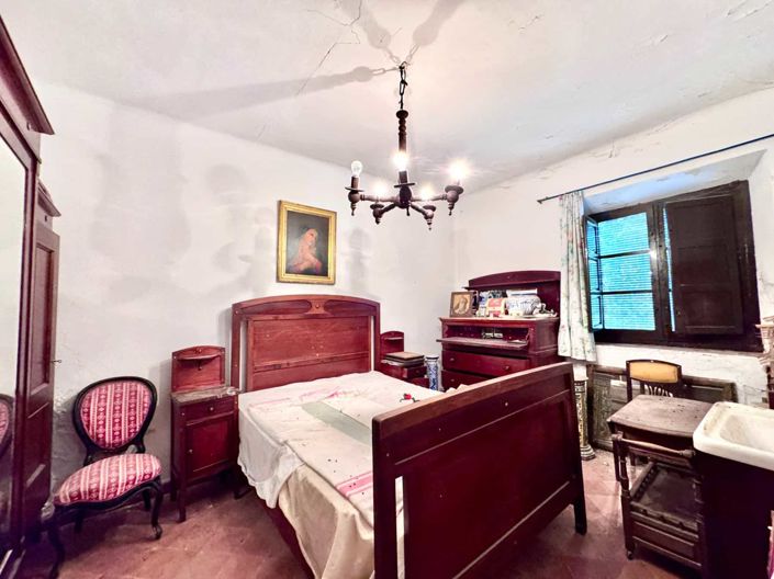 Image No.54-12 Bed Property for sale