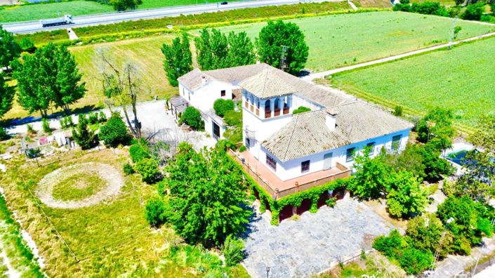 Image No.8-12 Bed Property for sale