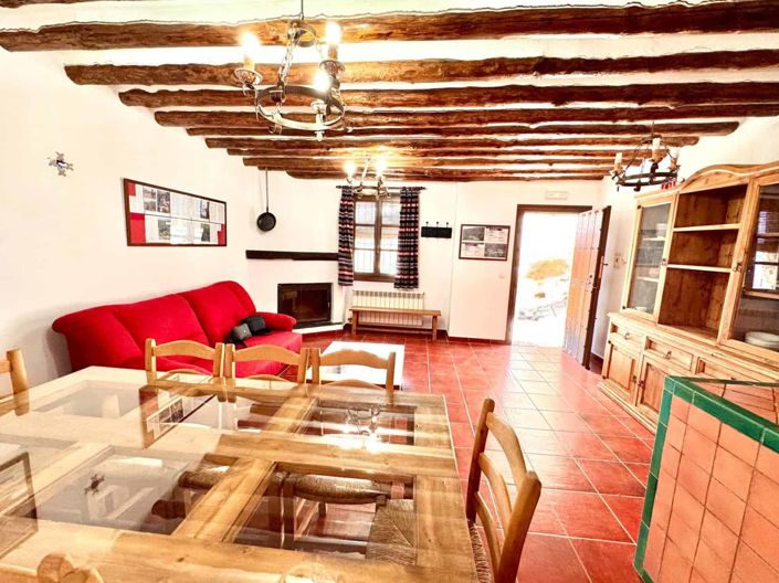 Image No.11-10 Bed Property for sale