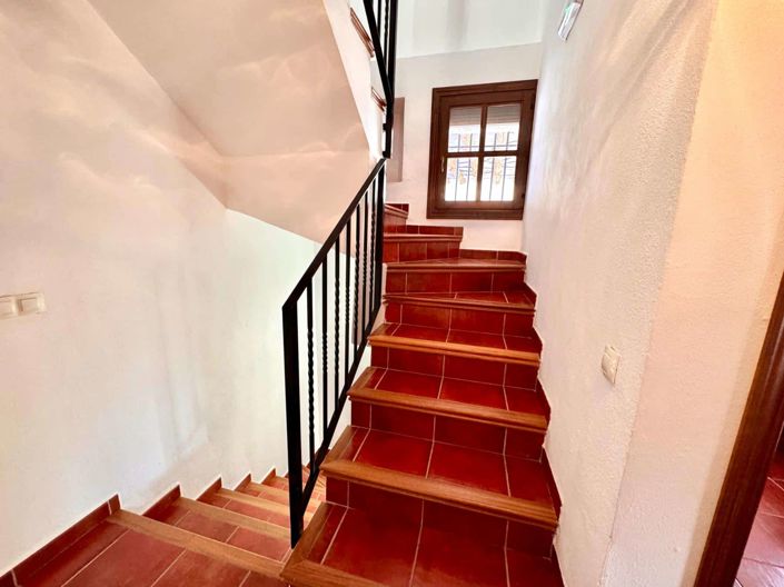 Image No.33-10 Bed Property for sale