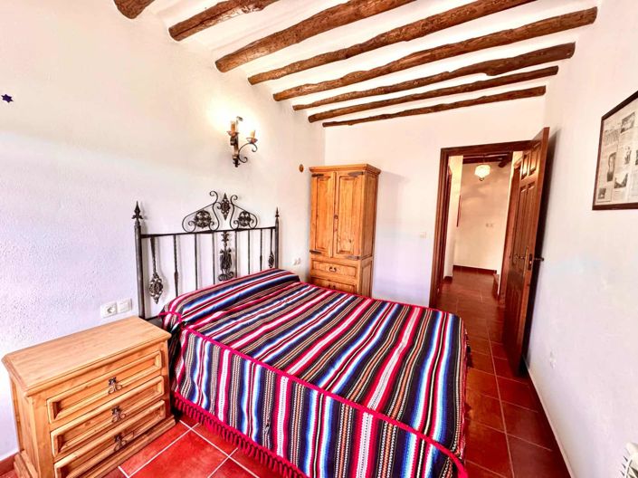 Image No.36-10 Bed Property for sale