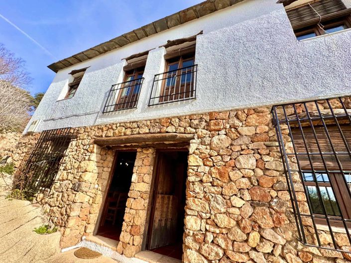 Image No.7-10 Bed Property for sale