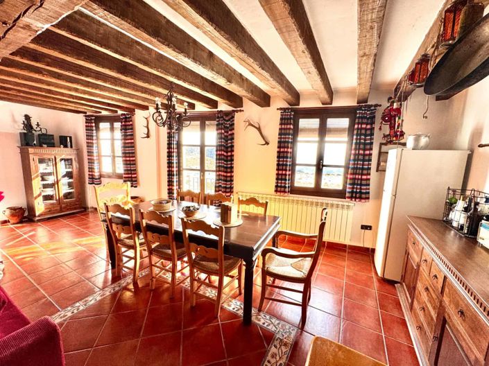 Image No.8-10 Bed Property for sale