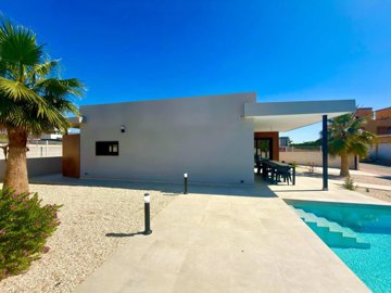 modern-villa-with-pool-for-sale-in-los-gallar