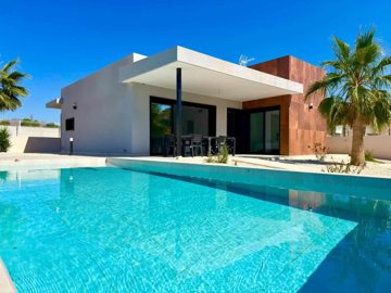modern-villa-with-pool-for-sale-in-los-gallar