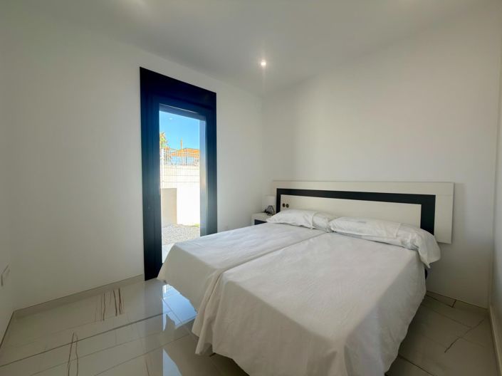 Image No.53-2 Bed Villa for sale