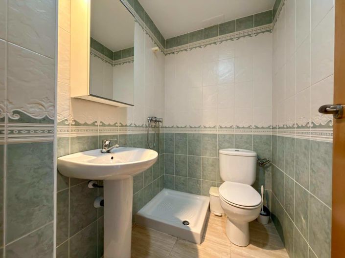 Image No.24-3 Bed Apartment for sale