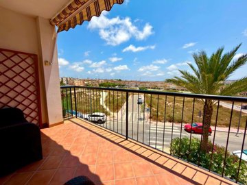 beautifully-presented-3-bedroom-apartment-ver
