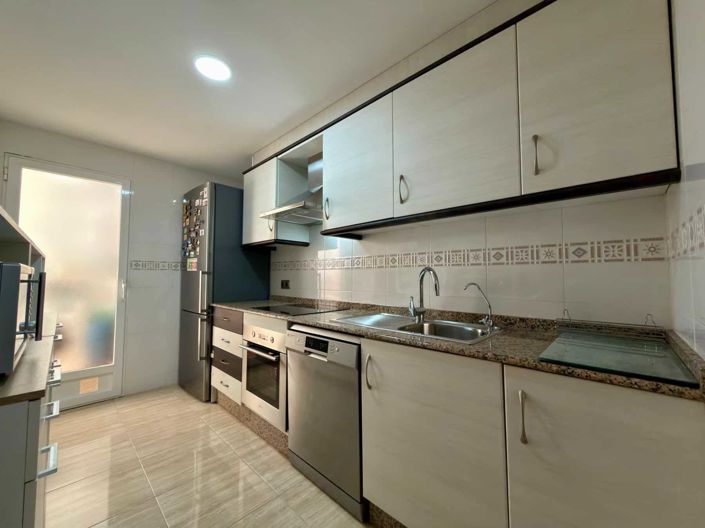 Image No.9-3 Bed Apartment for sale