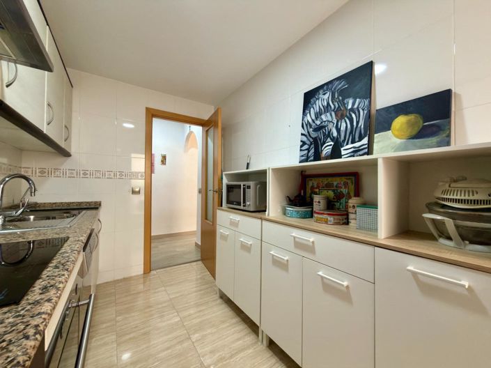 Image No.10-3 Bed Apartment for sale