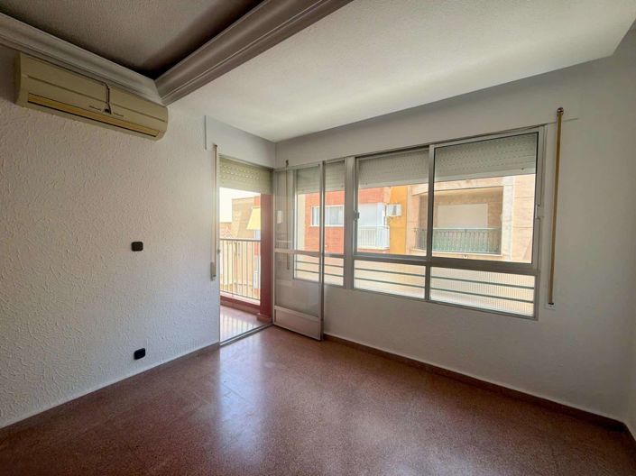 Image No.18-4 Bed Apartment for sale