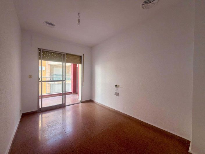 Image No.33-4 Bed Apartment for sale