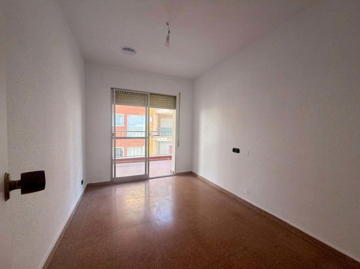 Image No.38-4 Bed Apartment for sale