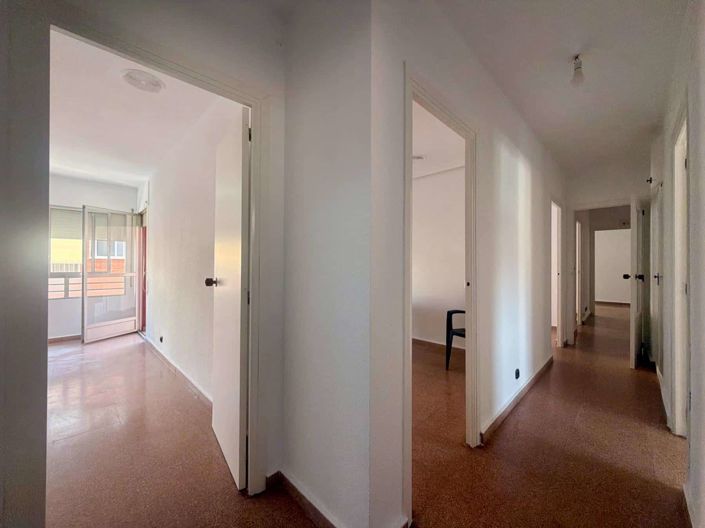 Image No.49-4 Bed Apartment for sale