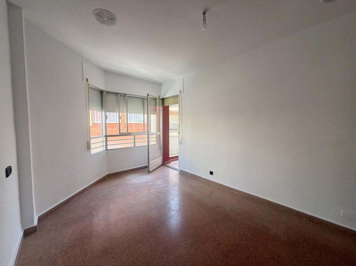 Image No.56-4 Bed Apartment for sale