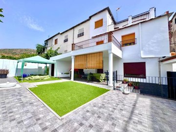 1 - Válor, Villa