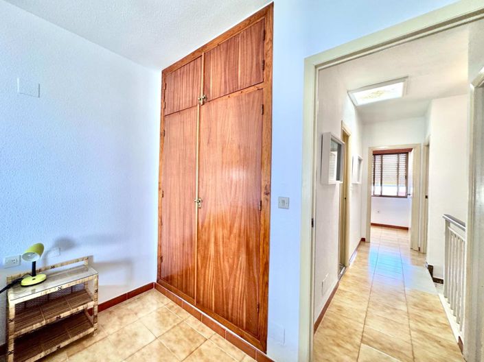 Image No.37-4 Bed Villa for sale