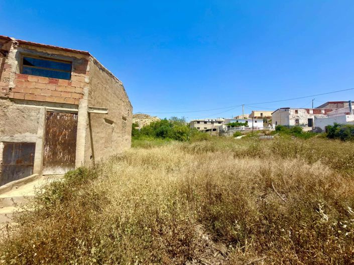 Image No.23-3 Bed Property for sale
