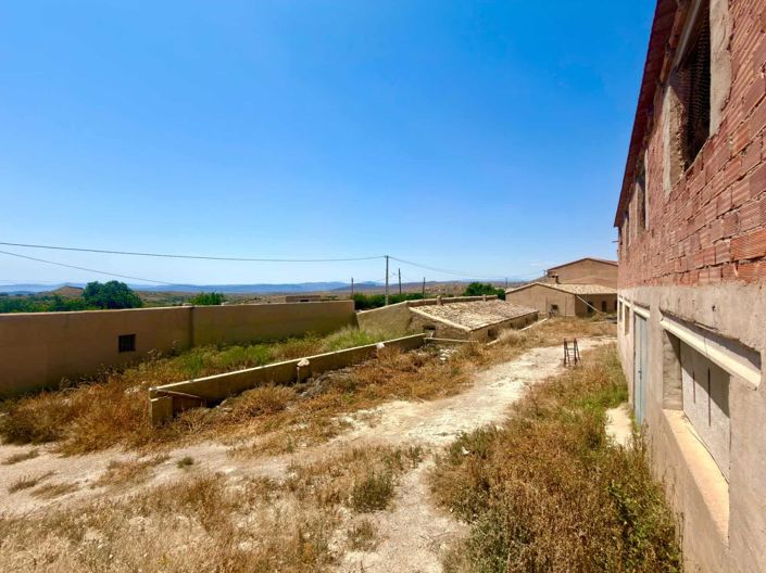 Image No.24-3 Bed Property for sale