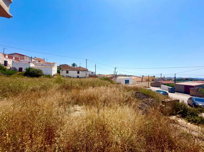 Image No.26-3 Bed Property for sale