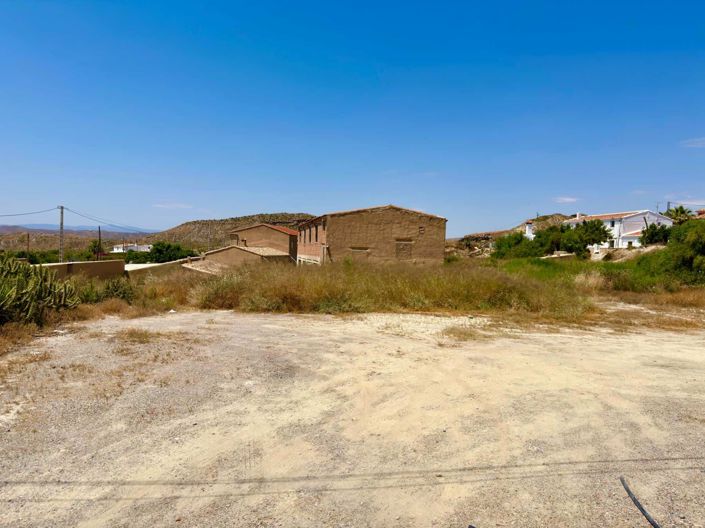 Image No.36-3 Bed Property for sale