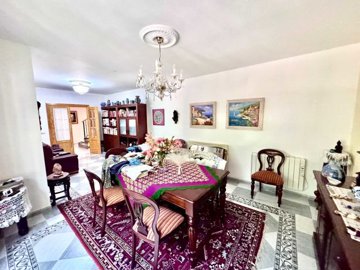 detached-villa-for-sale-in-picena-granada-19