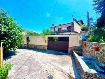 detached-villa-for-sale-in-picena-granada-91