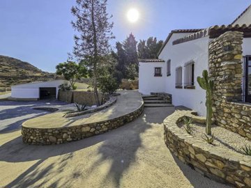 villa-pool-land-mojacar-almeria-7