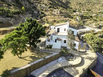 villa-pool-land-mojacar-almeria-61