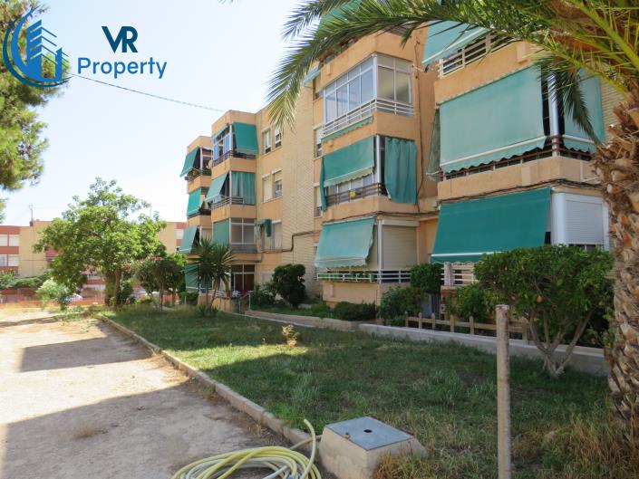 4 Bedrooms apartment for sale in Alicante City Private parking £