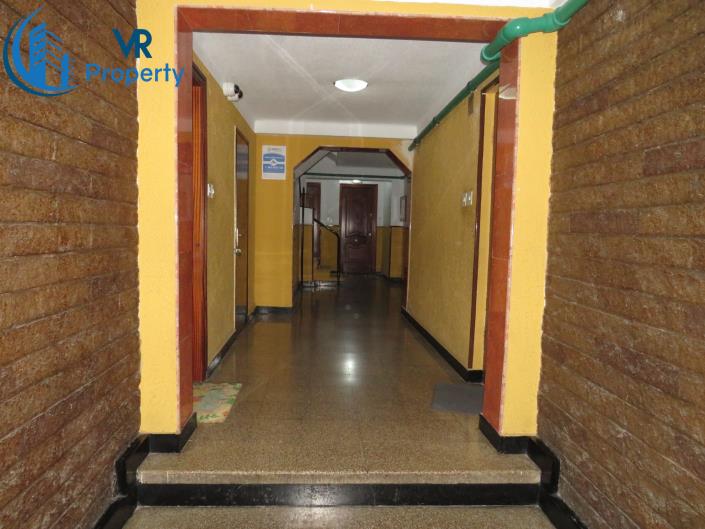 3 Bedrooms apartment for sale in Alicante City his and hers sinks £