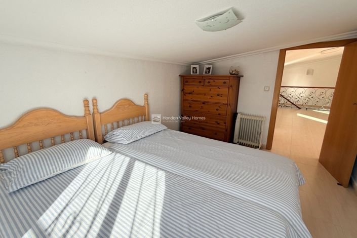 Image No.48-4 Bed Villa for sale