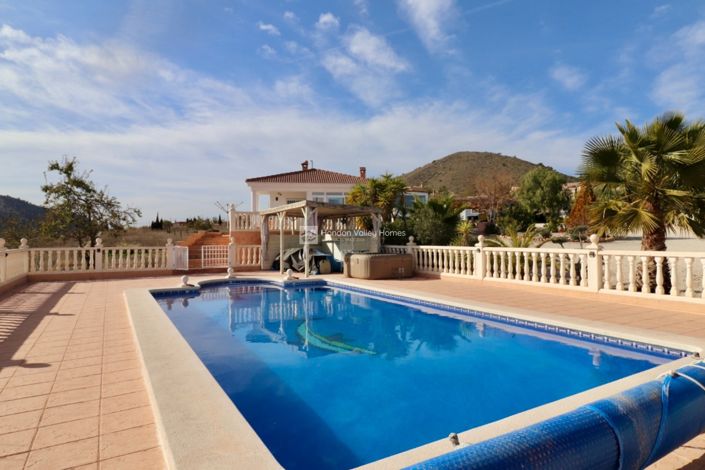 Image No.2-4 Bed Villa for sale