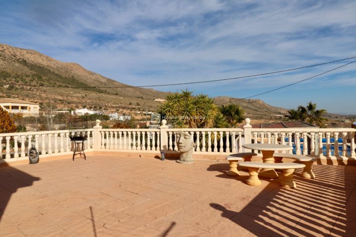 Image No.9-4 Bed Villa for sale