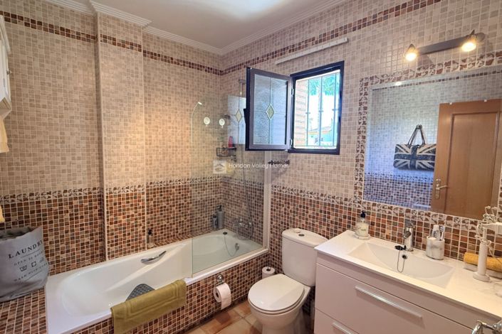 Image No.36-3 Bed Villa for sale