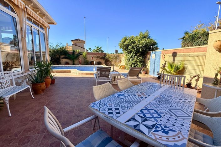 Image No.25-3 Bed Villa for sale