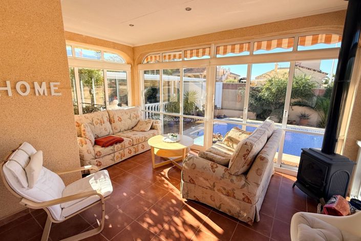 Image No.28-3 Bed Villa for sale