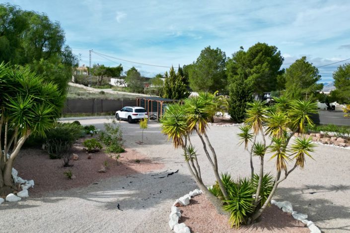 Image No.15-4 Bed Property for sale