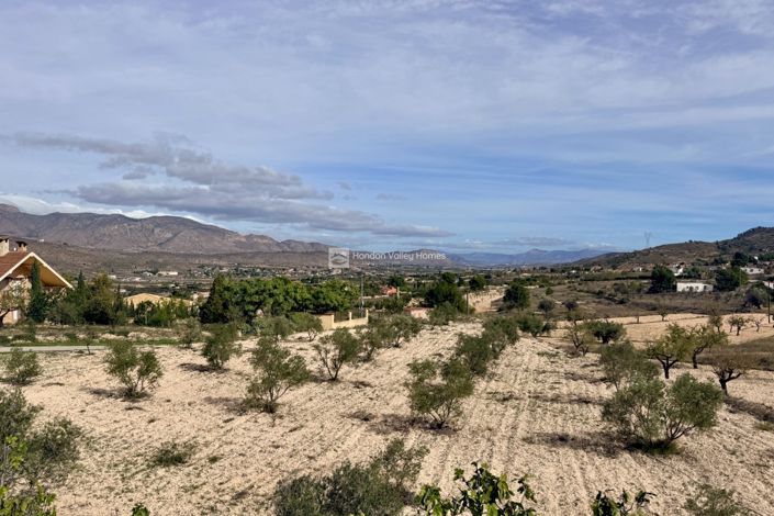 Image No.21-4 Bed Property for sale