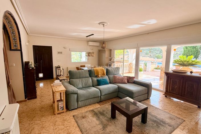 Image No.36-4 Bed Property for sale