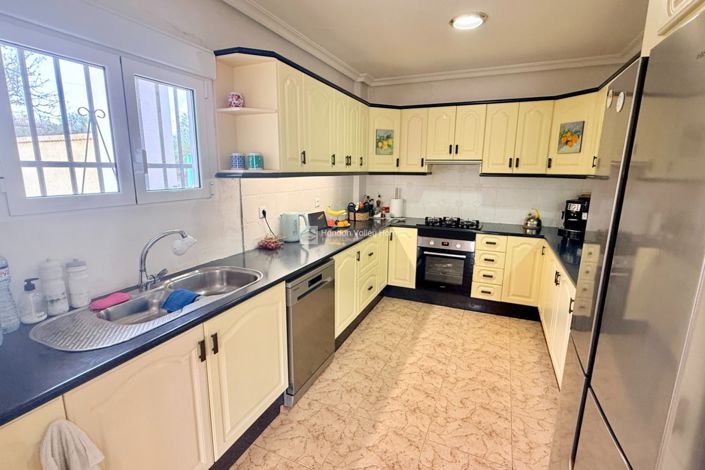 Image No.39-4 Bed Property for sale