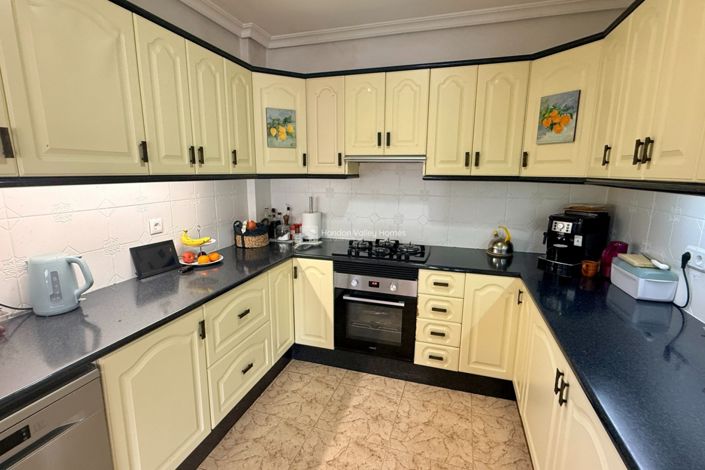 Image No.41-4 Bed Property for sale