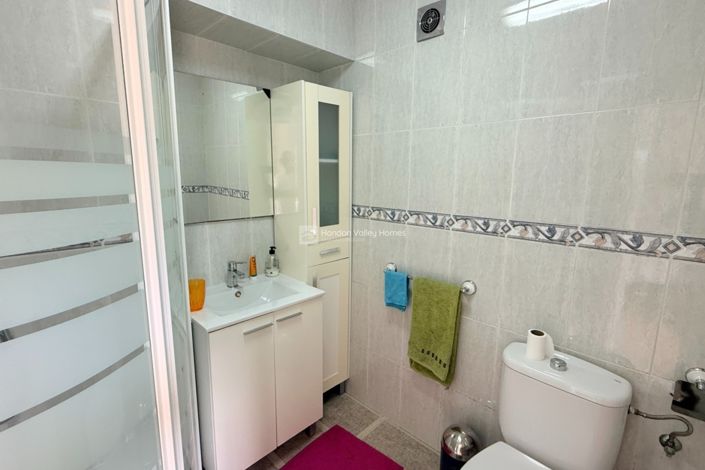 Image No.47-4 Bed Property for sale