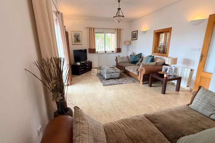 Image No.42-5 Bed Villa for sale