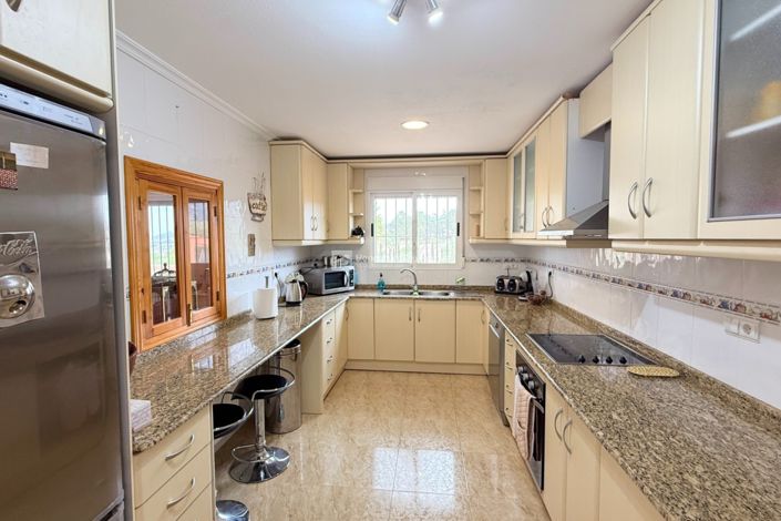 Image No.46-5 Bed Villa for sale