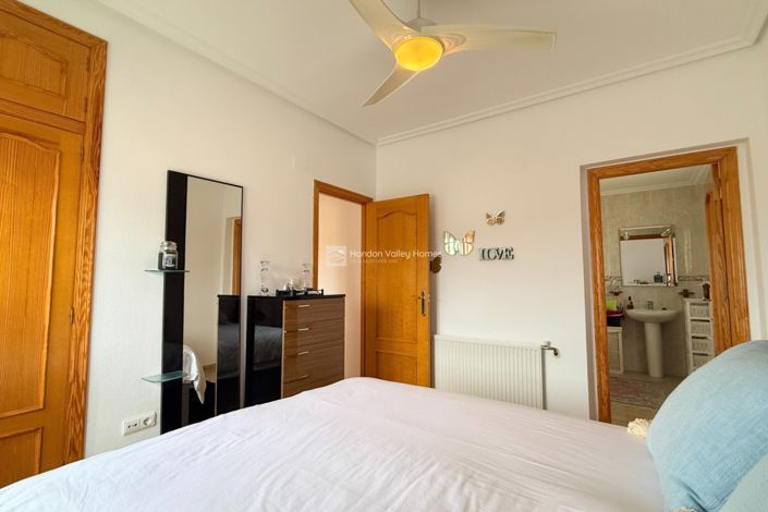 Image No.51-5 Bed Villa for sale