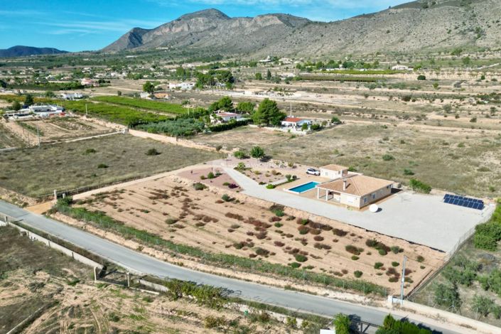 Image No.9-4 Bed Villa for sale