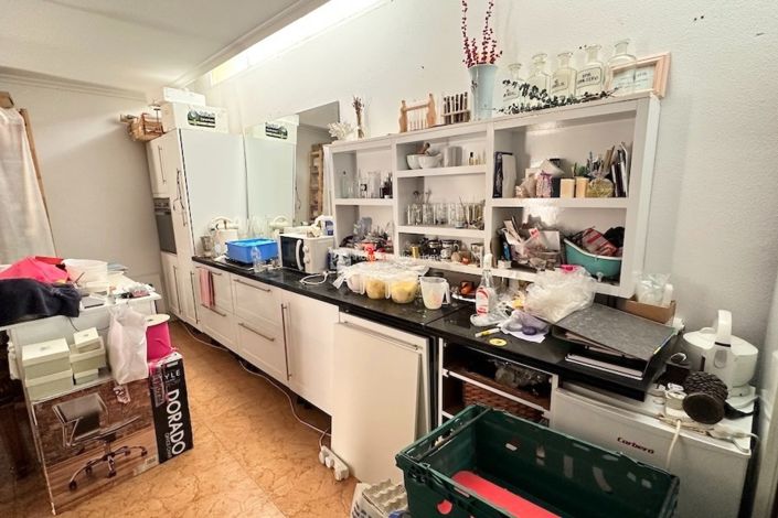 Image No.28-3 Bed Property for sale