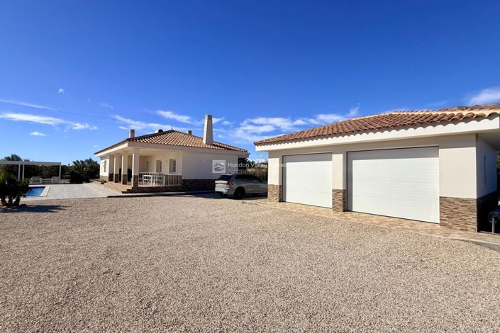 Image No.18-3 Bed Villa for sale